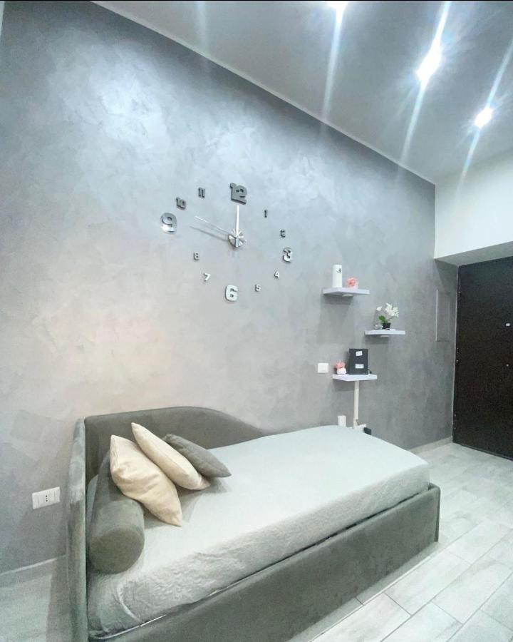 1 Amore Romantica Casa Centrale, Silenziosa Ristrutturata Naples Luaran gambar